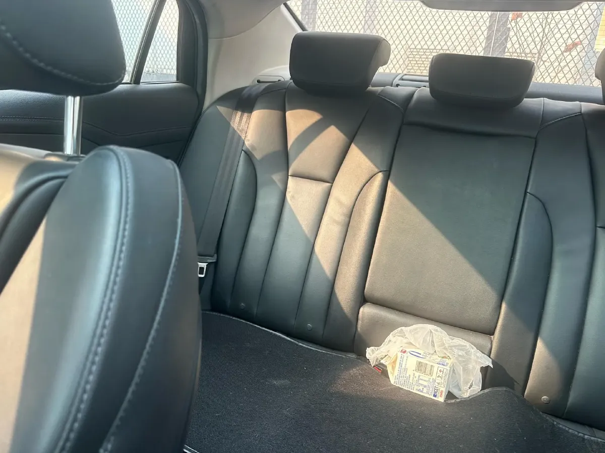 2020 HongQi H5 1.8T 197HP L4 6AT,autocango,china used car exporter,china ev exporter,chinese used car exporter,chinese used ev exporter