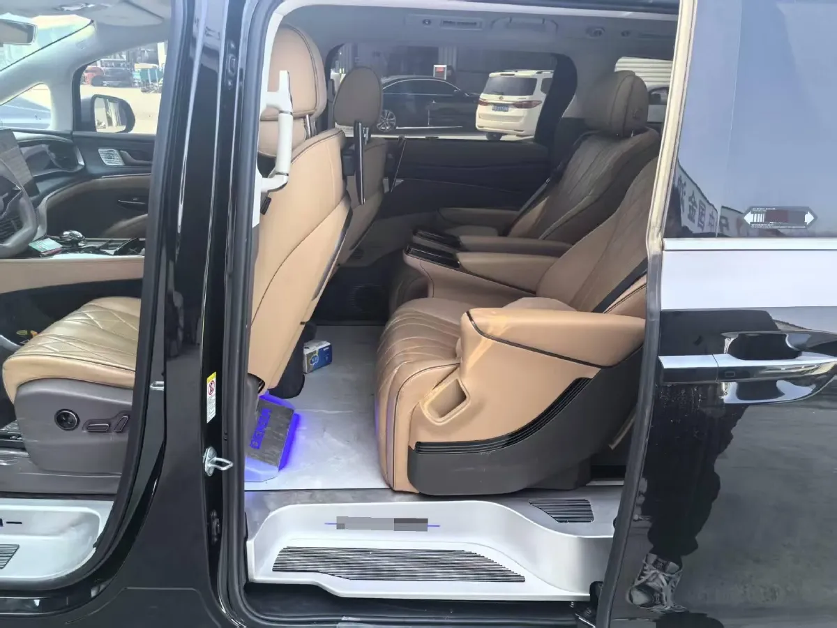 2022 Mercedes-Benz GLC Class 2.0T 197HP L4 9AT,autocango,china used car exporter,china ev exporter,chinese used car exporter,chinese used ev exporter