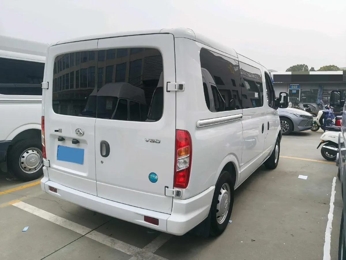 2021 MAXUS XinTu V80 2.0T 127HP L4 6MT,autocango,china used car exporter,china ev exporter,chinese used car exporter,chinese used ev exporter