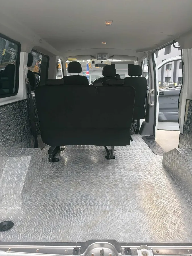 2021 MAXUS XinTu V80 2.0T 127HP L4 6MT,autocango,china used car exporter,china ev exporter,chinese used car exporter,chinese used ev exporter