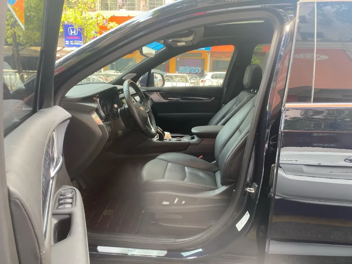 2020 Cadillac XT6 2.0T 237HP L4 9AT,autocango,china used car exporter,china ev exporter,chinese used car exporter,chinese used ev exporter