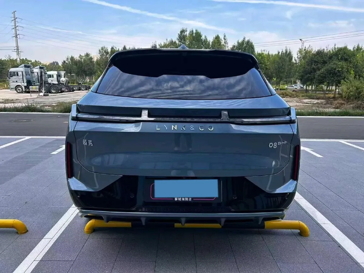 2025 LYNK&CO 08 EM-P 1.5T 163HP L4 3DHT PHEV 39.6KWH,autocango,china used car exporter,china ev exporter,chinese used car exporter,chinese used ev exporter