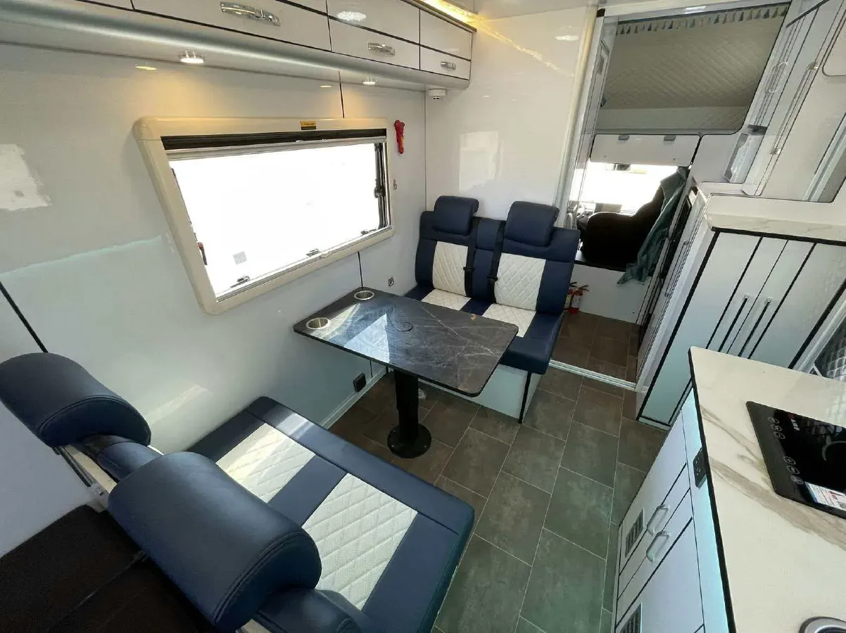 2022 ChangAn FengJing RV 2.4T 211HP L4 6AT,autocango,china used car exporter,china ev exporter,chinese used car exporter,chinese used ev exporter