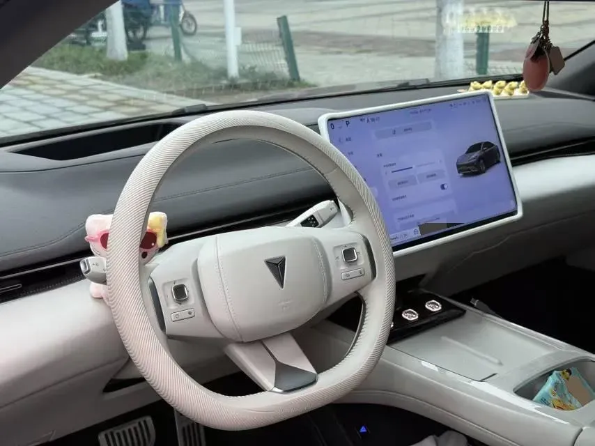 2025 Deepal L07 BEV 56.12KWH,autocango,china used car exporter,china ev exporter,chinese used car exporter,chinese used ev exporter