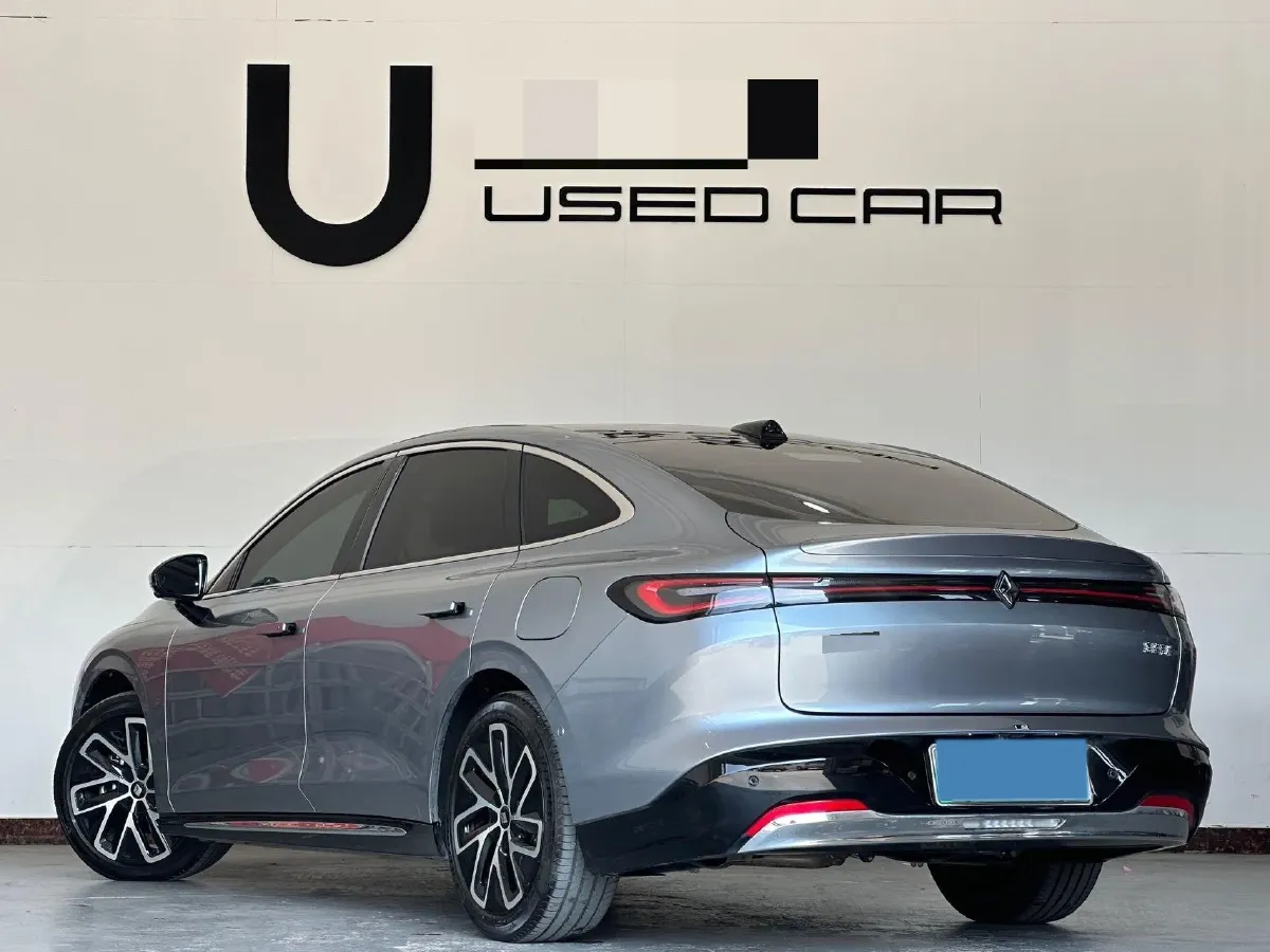 2025 BaoJun XiangJing 1.5T 143HP L4 1DHT PHEV,autocango,china used car exporter,china ev exporter,chinese used car exporter,chinese used ev exporter