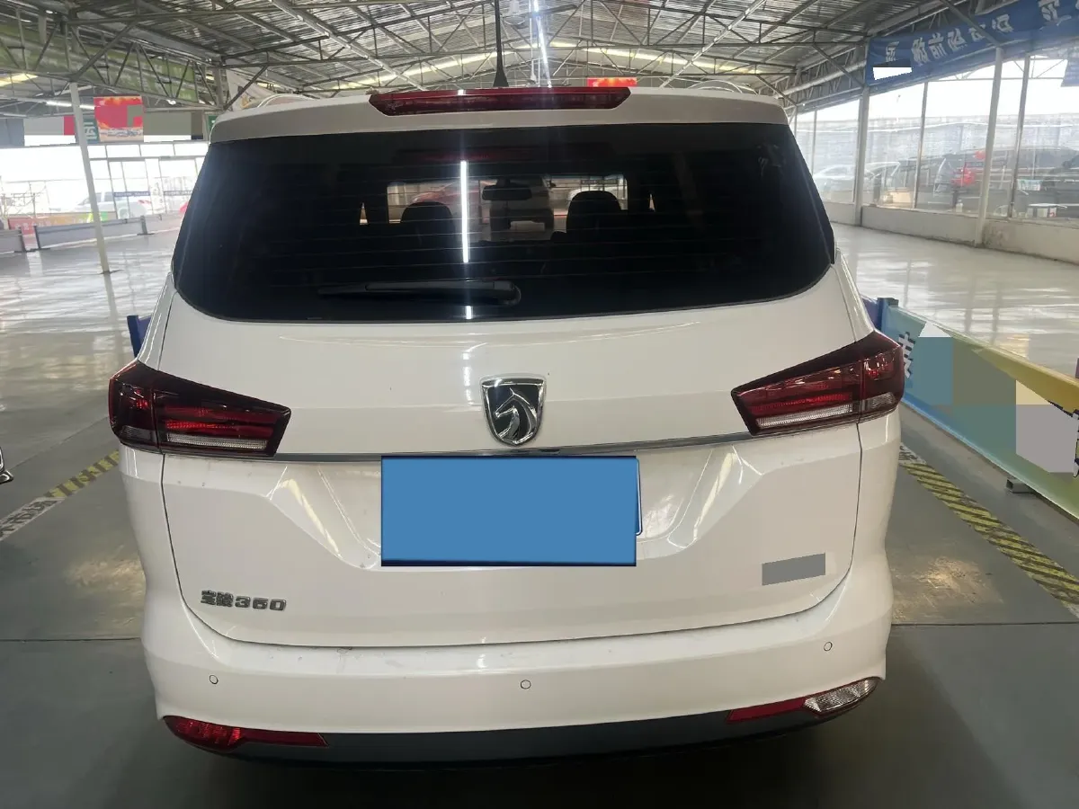 2018 BaoJun 360 1.5L 112HP L4 6MT,autocango,china used car exporter,china ev exporter,chinese used car exporter,chinese used ev exporter