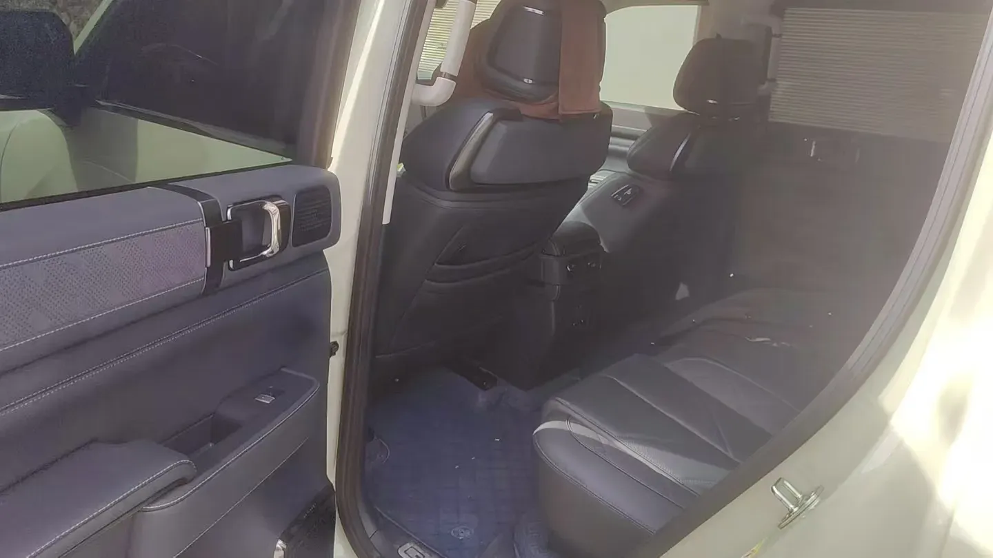 2023 FangChengBao Bao 5 1.5T 194HP L4 E-CVT PHEV 31.8KWH,autocango,china used car exporter,china ev exporter,chinese used car exporter,chinese used ev exporter