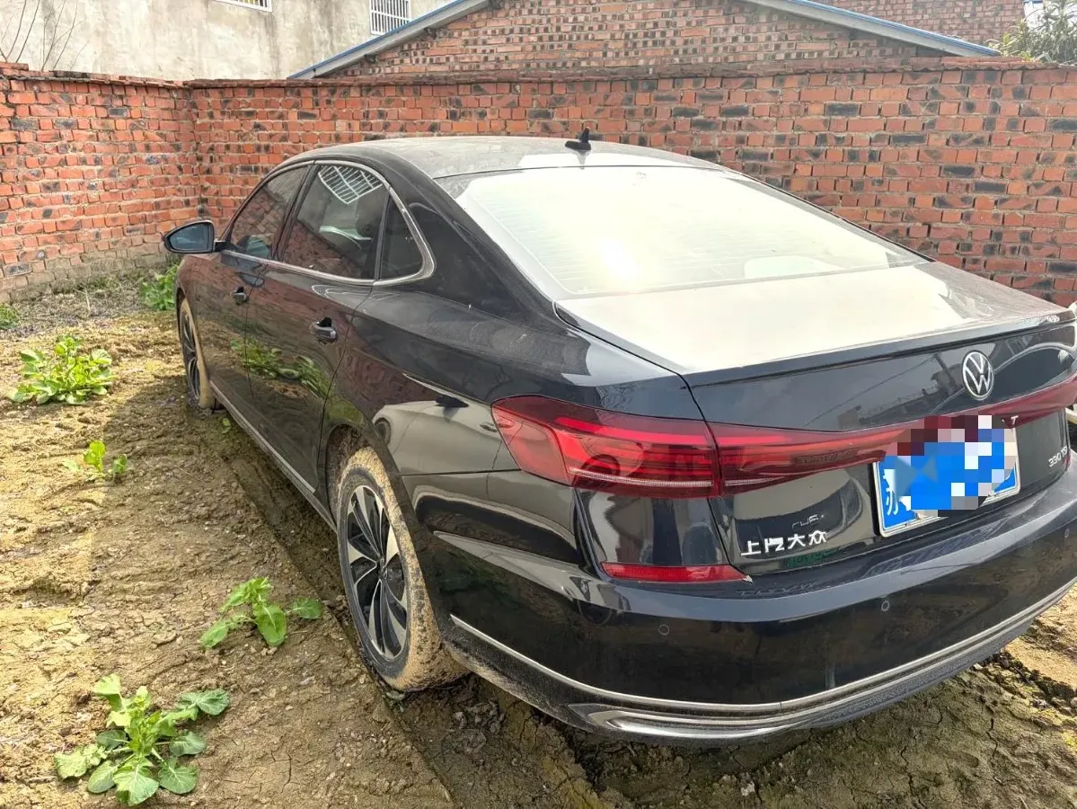 2023 Volkswagen Passat 2.0T 186HP L4 7DCT,autocango,china used car exporter,china ev exporter,chinese used car exporter,chinese used ev exporter
