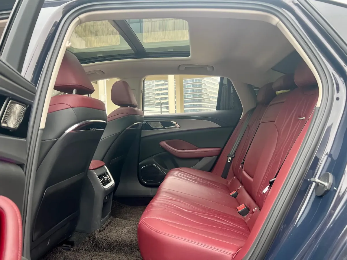 2023 HongQi H5 2.0T 224HP L4 8AT,autocango,china used car exporter,china ev exporter,chinese used car exporter,chinese used ev exporter