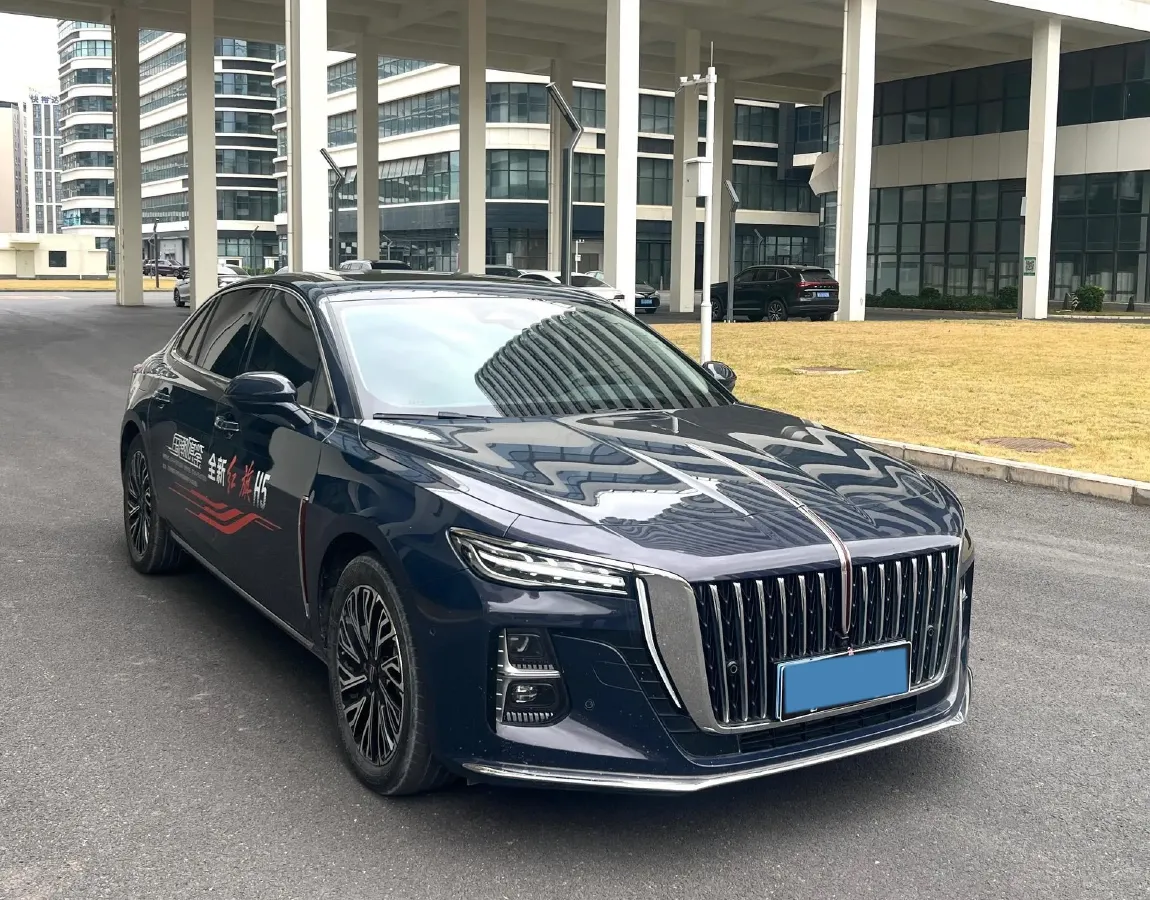 2023 HongQi H5 2.0T 224HP L4 8AT,autocango,china used car exporter,china ev exporter,chinese used car exporter,chinese used ev exporter