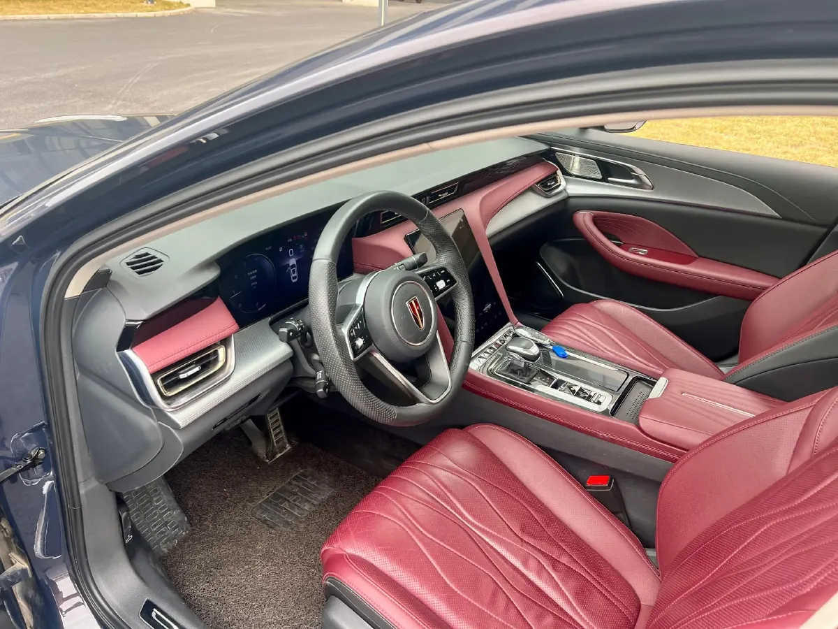 2023 HongQi H5 2.0T 224HP L4 8AT,autocango,china used car exporter,china ev exporter,chinese used car exporter,chinese used ev exporter