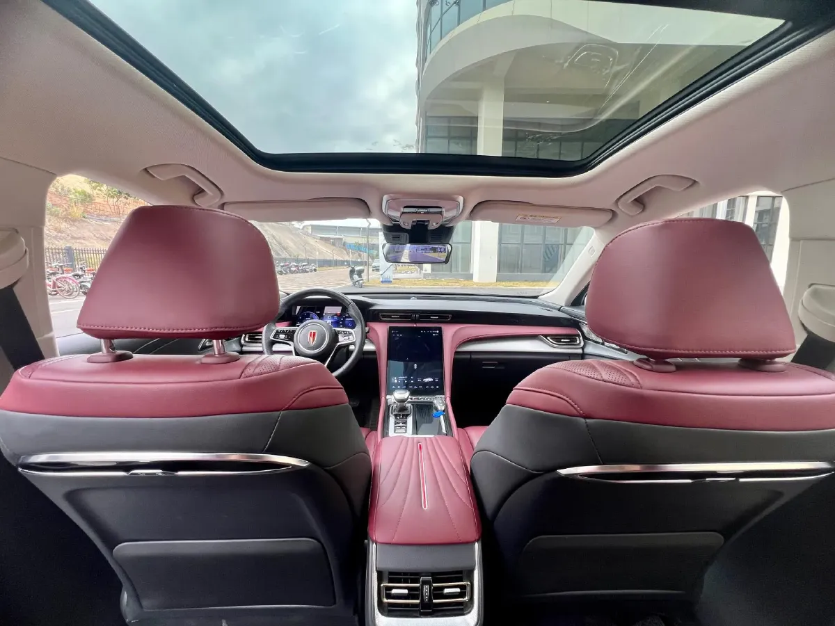 2023 HongQi H5 2.0T 224HP L4 8AT,autocango,china used car exporter,china ev exporter,chinese used car exporter,chinese used ev exporter