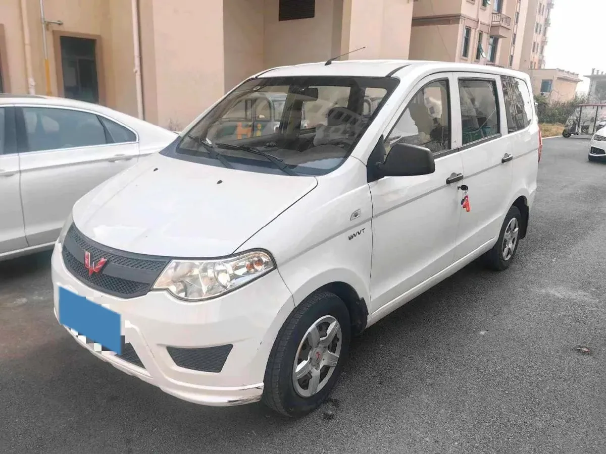 2015 WuLing HongGuang 1.5L 112HP L4 5MT,autocango,china used car exporter,china ev exporter,chinese used car exporter,chinese used ev exporter