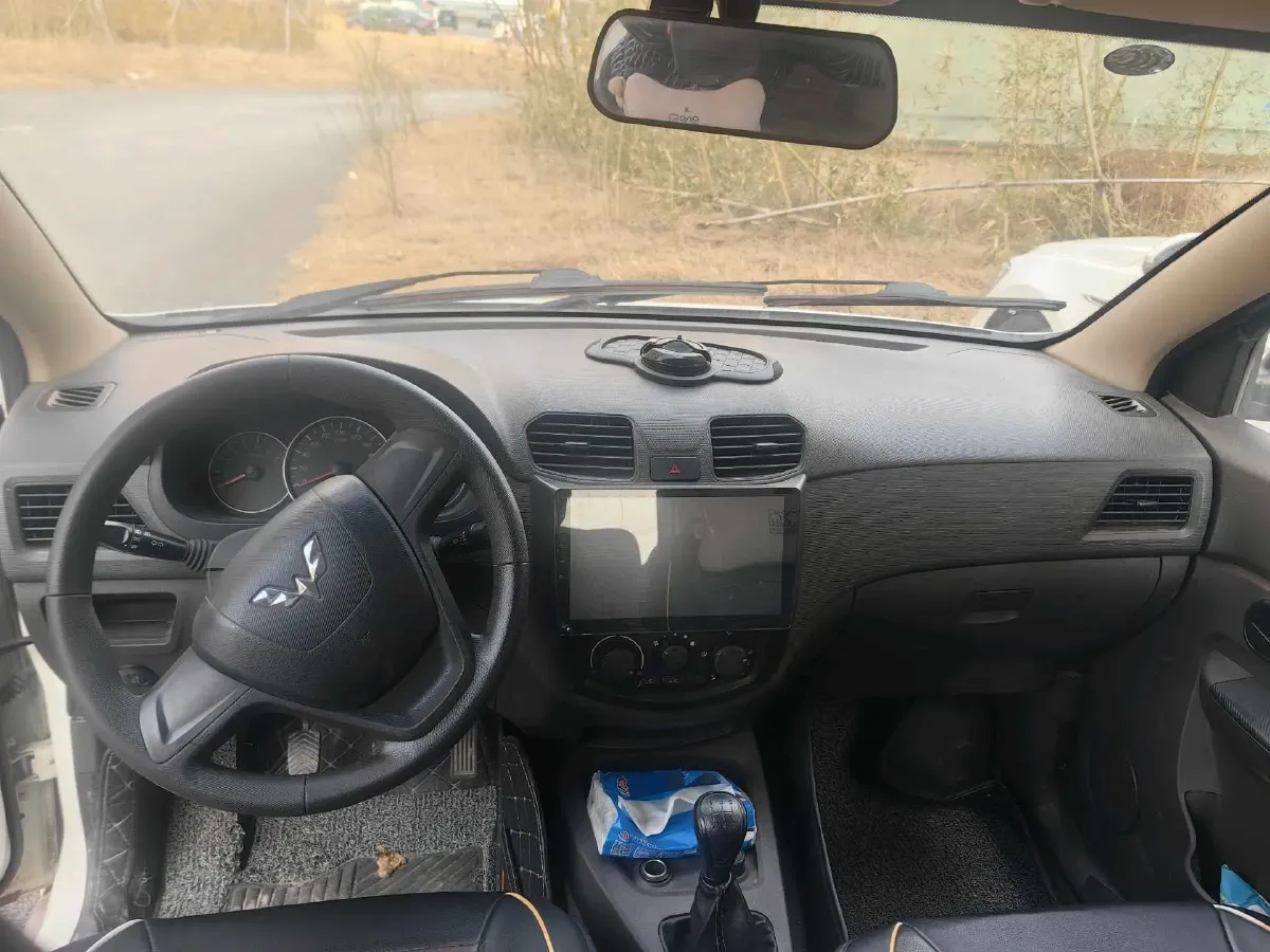 2015 WuLing HongGuang 1.5L 112HP L4 5MT,autocango,china used car exporter,china ev exporter,chinese used car exporter,chinese used ev exporter