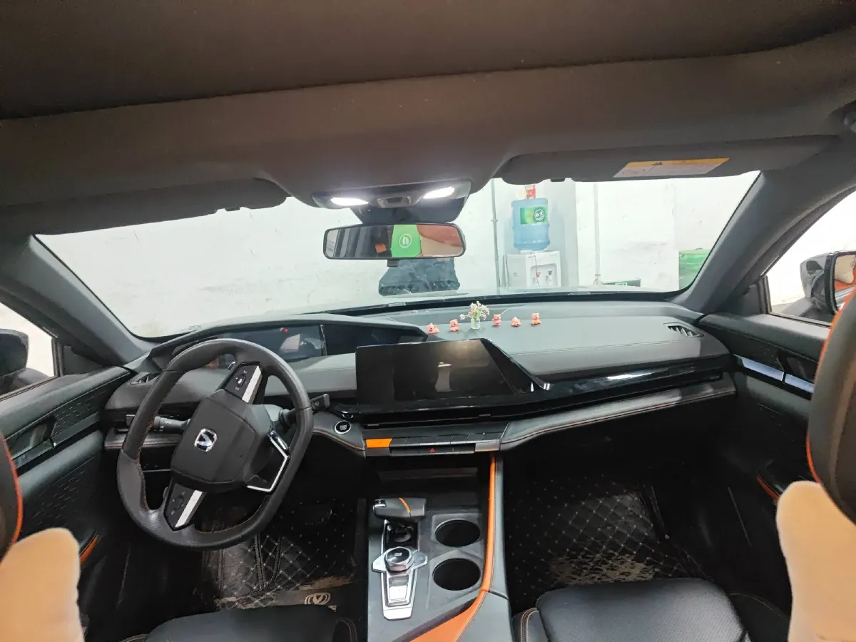 2022 ChangAn UNI-V 1.5T 188HP L4 7DCT,autocango,china used car exporter,china ev exporter,chinese used car exporter,chinese used ev exporter