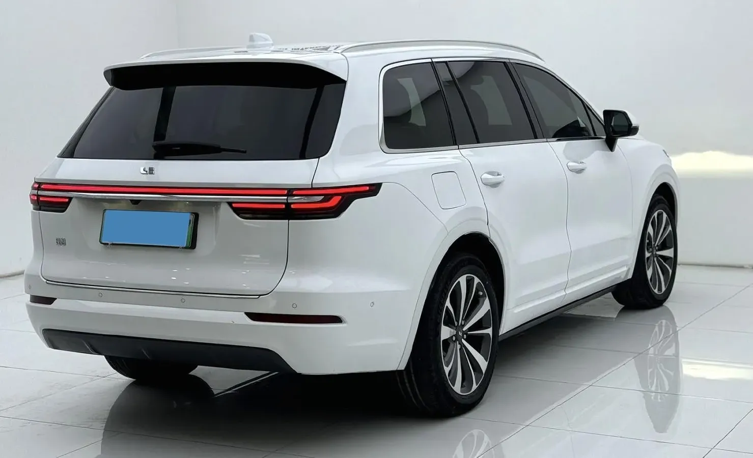 2021 Li ONE Range Extended 131HP REEV 40.5KWH,autocango,china used car exporter,china ev exporter,chinese used car exporter,chinese used ev exporter