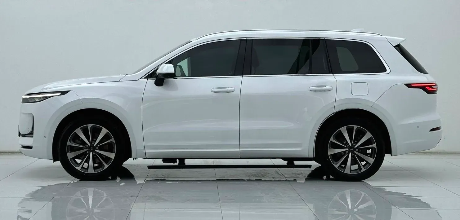 2021 Li ONE Range Extended 131HP REEV 40.5KWH,autocango,china used car exporter,china ev exporter,chinese used car exporter,chinese used ev exporter