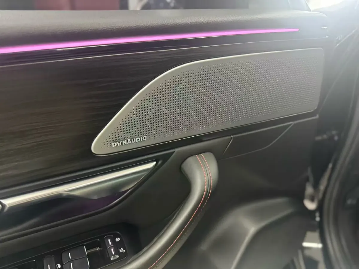 2022 Volkswagen Tiguan X 2.0T 220HP L4 7DCT,autocango,china used car exporter,china ev exporter,chinese used car exporter,chinese used ev exporter