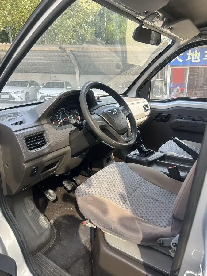 2020 WuLing RongGuang New Truck Special 1.8L 125HP L4 5MT,autocango,china used car exporter,china ev exporter,chinese used car exporter,chinese used ev exporter