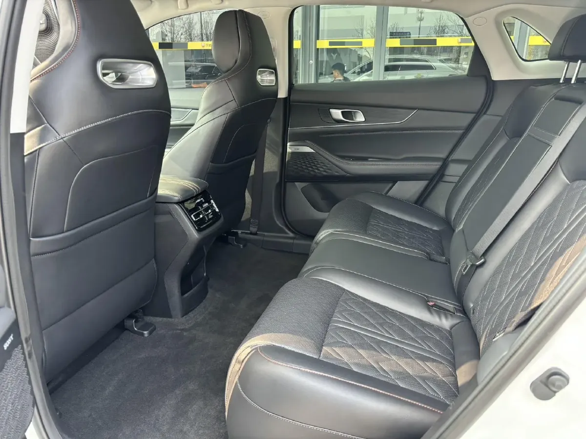 2021 ChangAn UNI-K 2.0T 233HP L4 8AT,autocango,china used car exporter,china ev exporter,chinese used car exporter,chinese used ev exporter