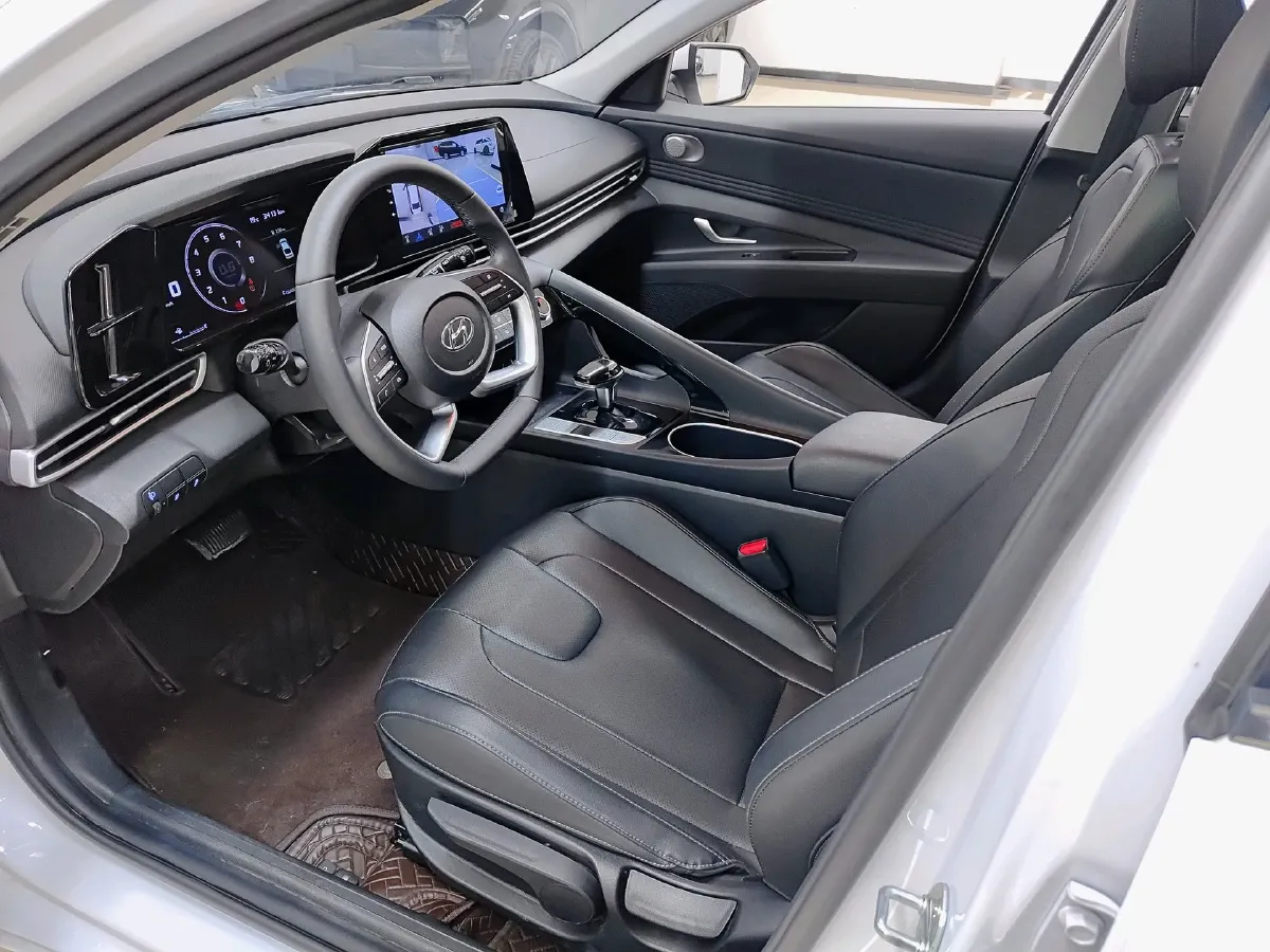 2021 Hyundai Elantra 1.5L 115HP L4 CVT,autocango,china used car exporter,china ev exporter,chinese used car exporter,chinese used ev exporter