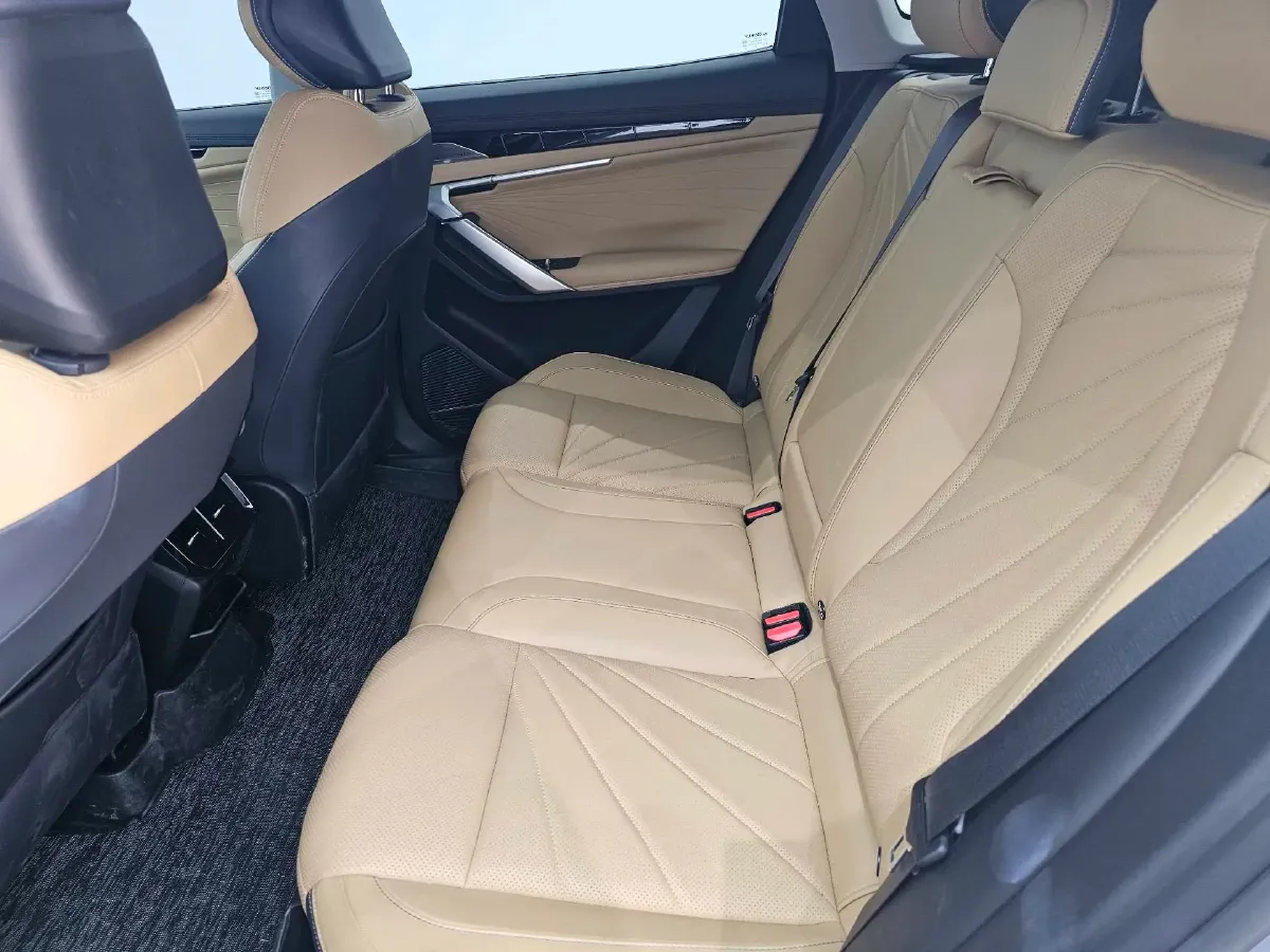 2023 Geely StarRay 1.5T 181HP L4 7DCT,autocango,china used car exporter,china ev exporter,chinese used car exporter,chinese used ev exporter