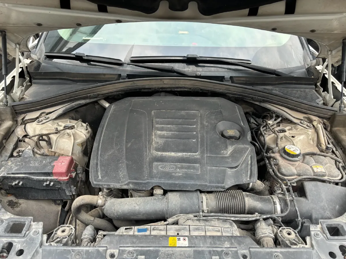 2017 Land Rover Range Rover Velar 2.0T 250HP L4 8AT,autocango,china used car exporter,china ev exporter,chinese used car exporter,chinese used ev exporter