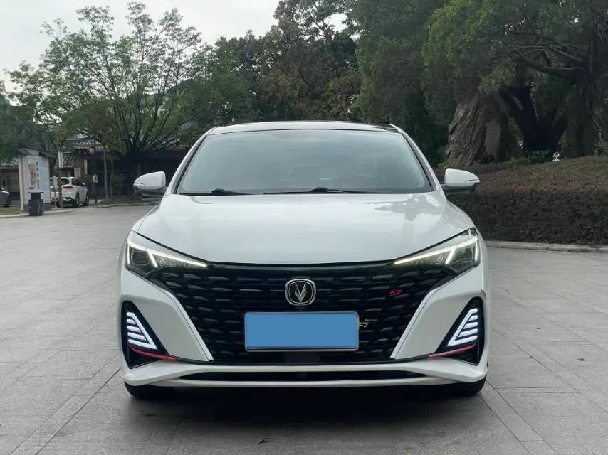 2022 ChangAn Eado 1.4T 160HP L4 7DCT,autocango,china used car exporter,china ev exporter,chinese used car exporter,chinese used ev exporter