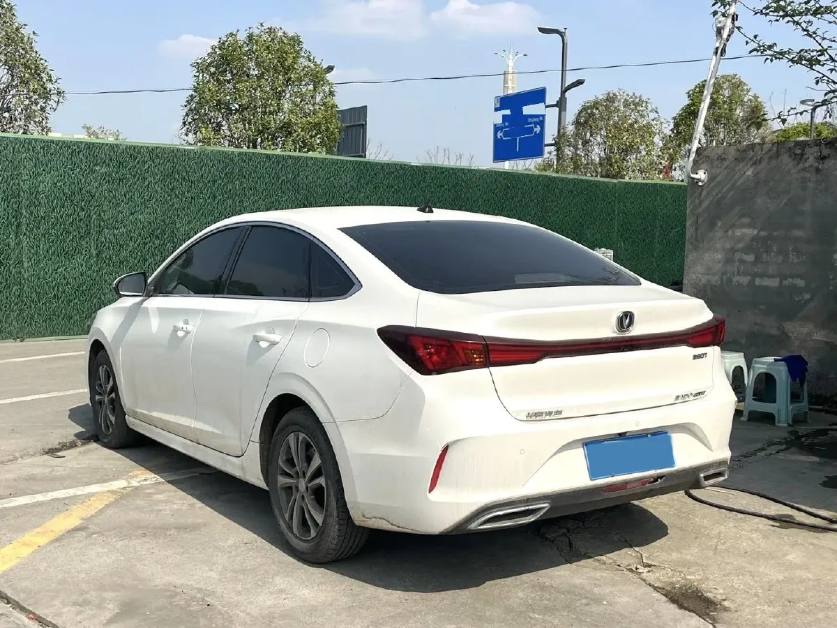 2023 ChangAn Eado 1.4T 160HP L4 7DCT,autocango,china used car exporter,china ev exporter,chinese used car exporter,chinese used ev exporter