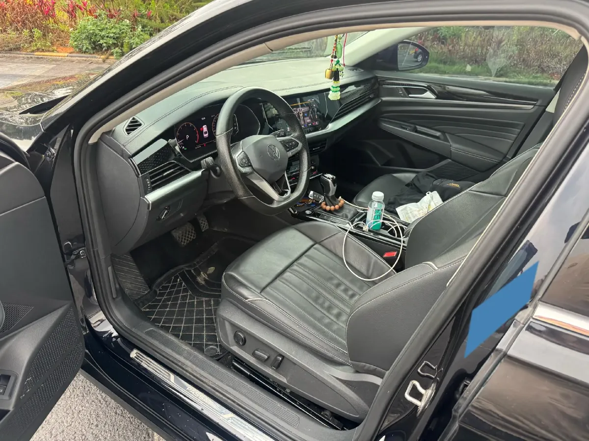 2021 Volkswagen Passat 2.0T 186HP L4 7DCT,autocango,china used car exporter,china ev exporter,chinese used car exporter,chinese used ev exporter