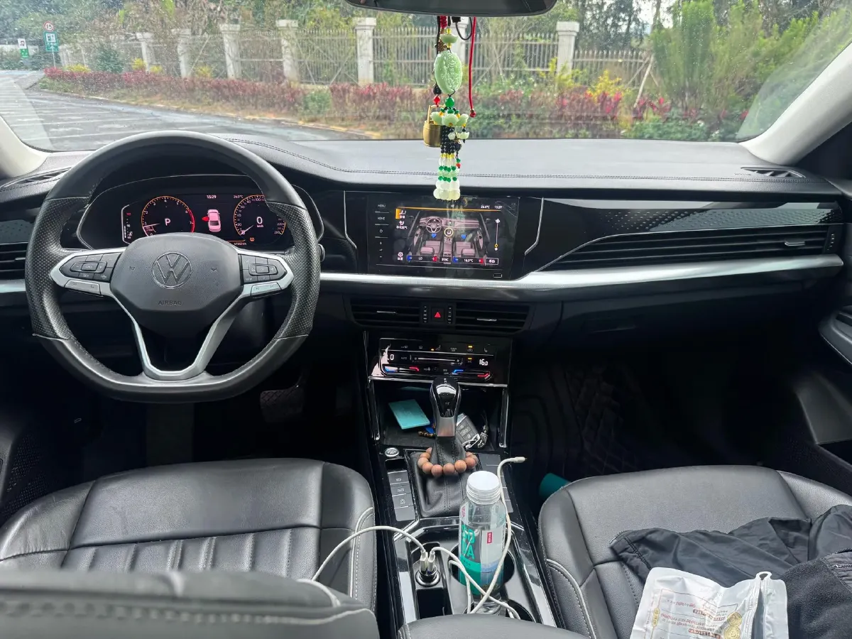 2021 Volkswagen Passat 2.0T 186HP L4 7DCT,autocango,china used car exporter,china ev exporter,chinese used car exporter,chinese used ev exporter