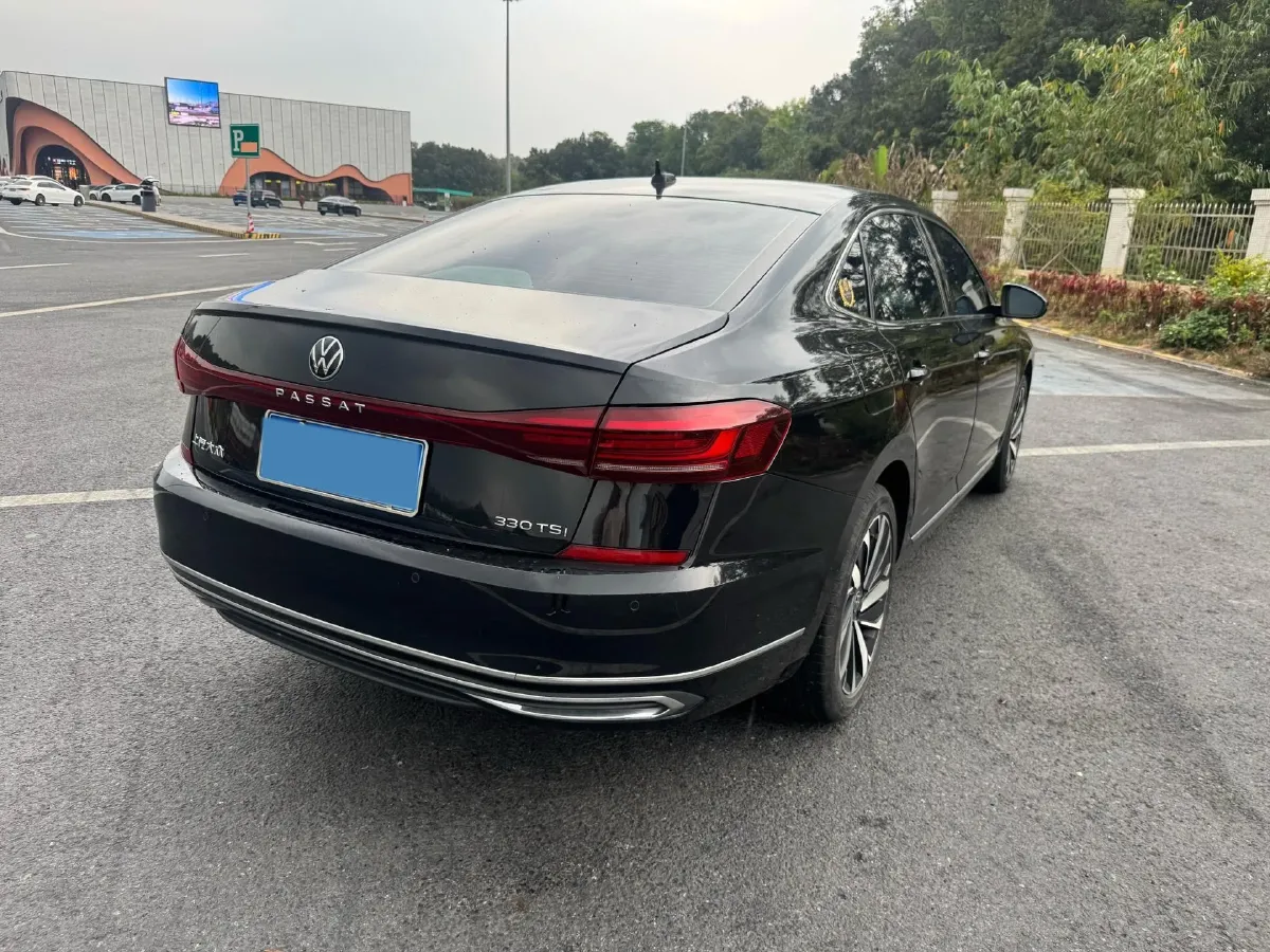 2021 Volkswagen Passat 2.0T 186HP L4 7DCT,autocango,china used car exporter,china ev exporter,chinese used car exporter,chinese used ev exporter
