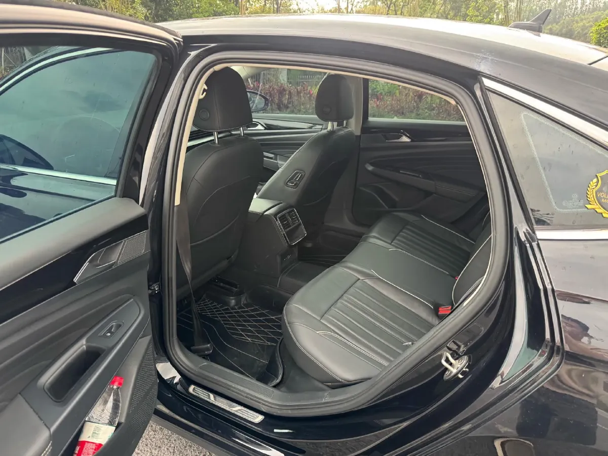 2021 Volkswagen Passat 2.0T 186HP L4 7DCT,autocango,china used car exporter,china ev exporter,chinese used car exporter,chinese used ev exporter