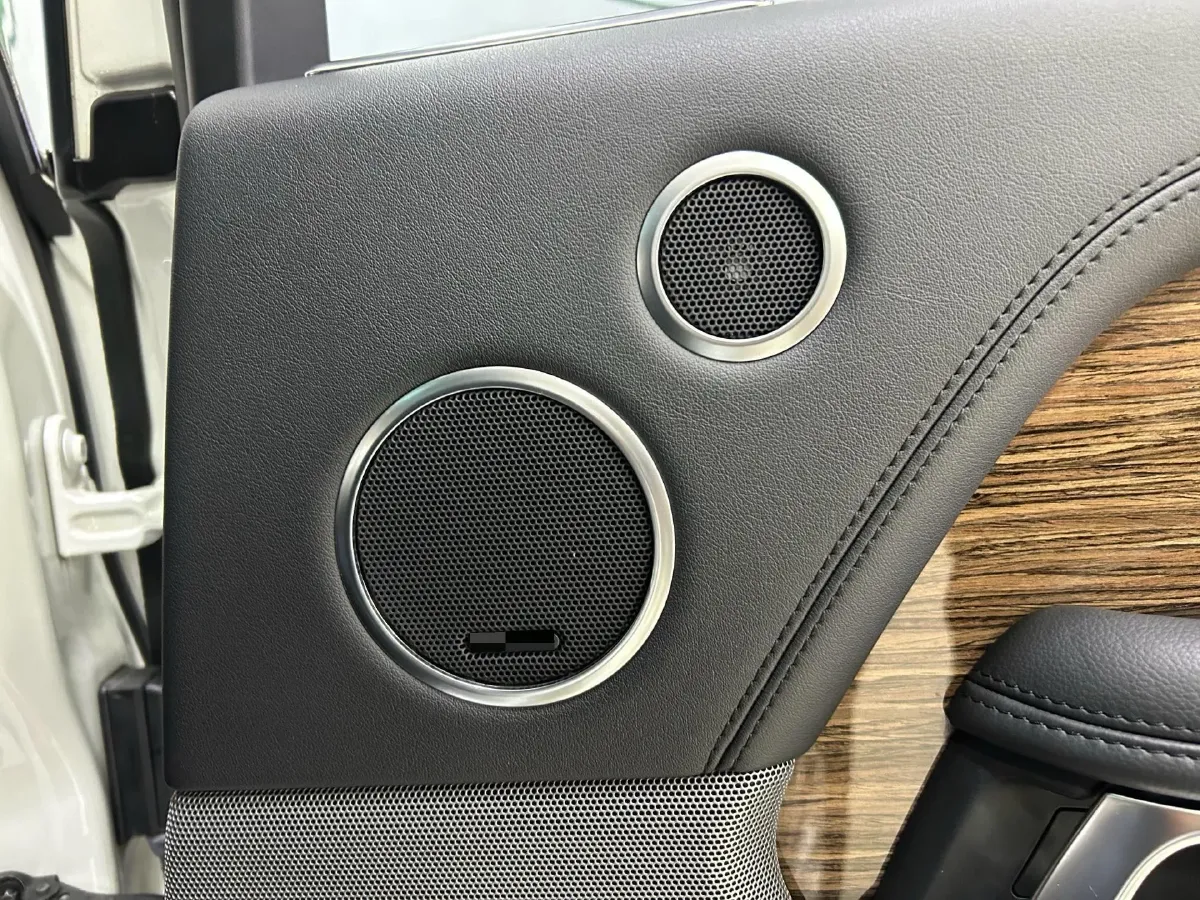 2018 Land Rover Range Rover Evoque 2.0T 241HP L4 9AT,autocango,china used car exporter,china ev exporter,chinese used car exporter,chinese used ev exporter