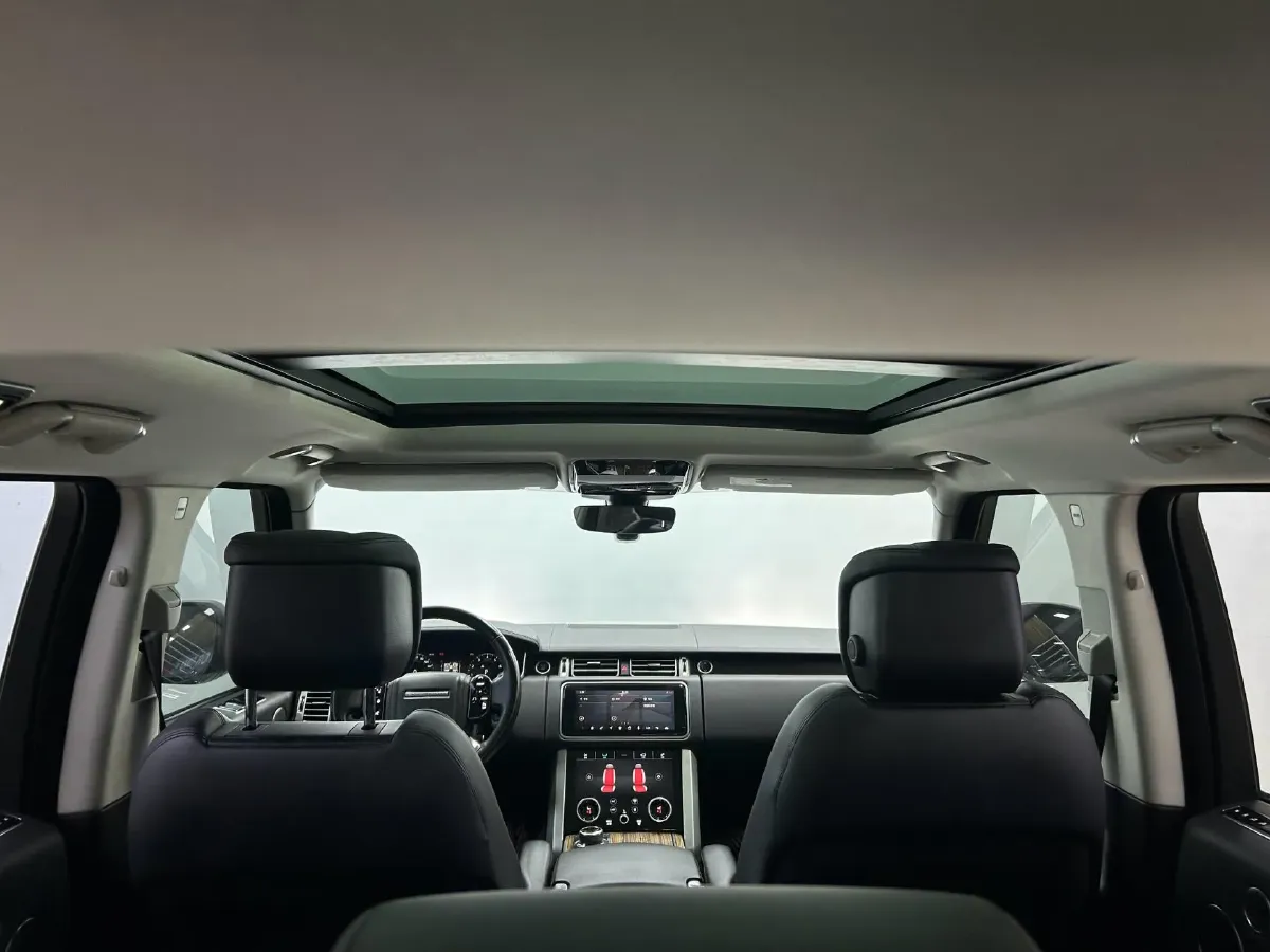 2018 Land Rover Range Rover Evoque 2.0T 241HP L4 9AT,autocango,china used car exporter,china ev exporter,chinese used car exporter,chinese used ev exporter