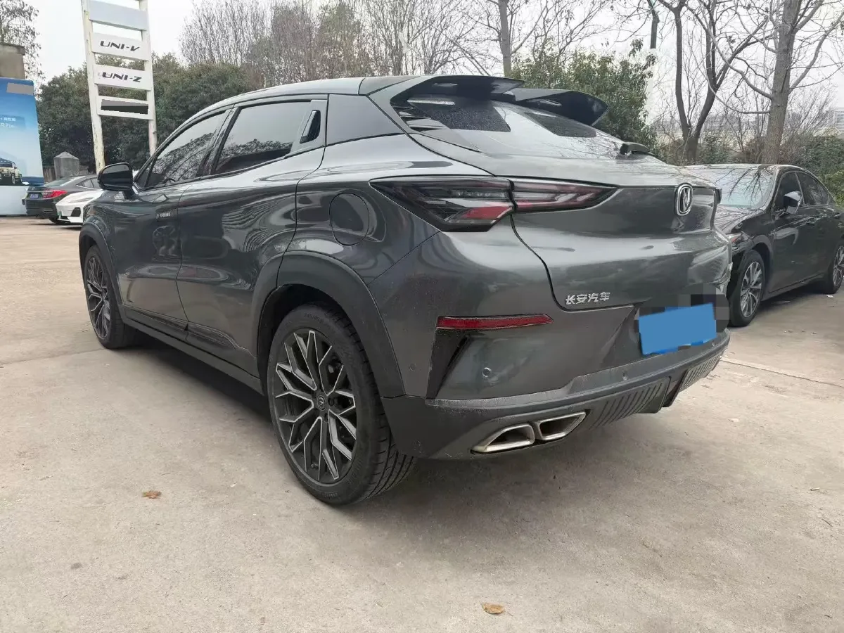 2022 ChangAn UNI-T 1.5T 188HP L4 7DCT,autocango,china used car exporter,china ev exporter,chinese used car exporter,chinese used ev exporter