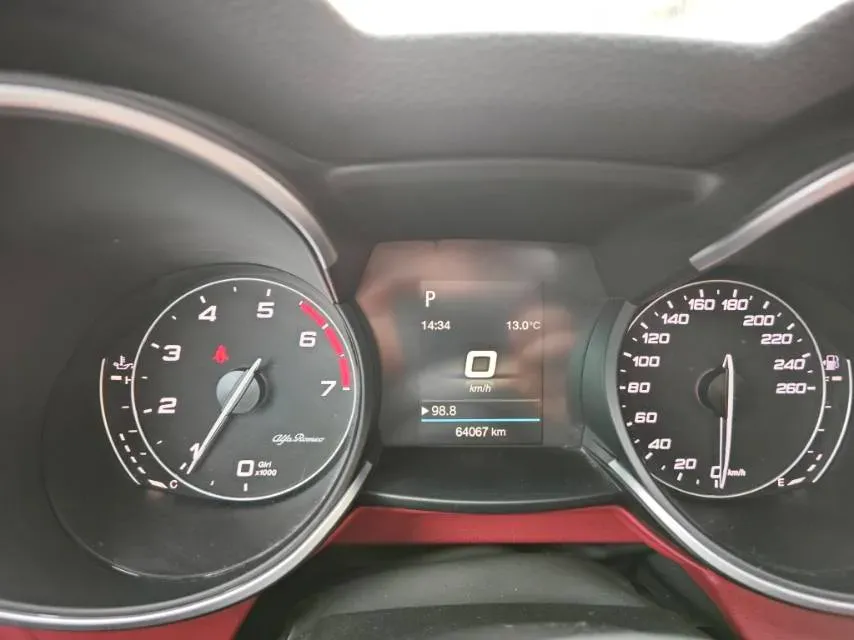 2017 Jaguar XE 2.0T 240HP L4 8AT,autocango,china used car exporter,china ev exporter,chinese used car exporter,chinese used ev exporter