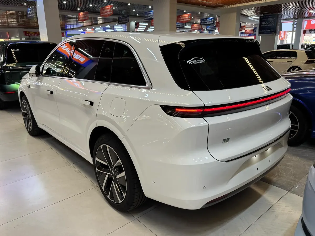 2024 Li L6 Range Extended 154HP L4 REEV 36.8KWH,autocango,china used car exporter,china ev exporter,chinese used car exporter,chinese used ev exporter
