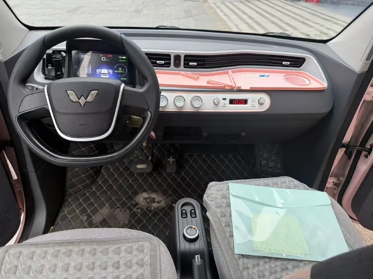 2021 WuLing HongGuang MINI EV BEV 13.8KWH,autocango,china used car exporter,china ev exporter,chinese used car exporter,chinese used ev exporter