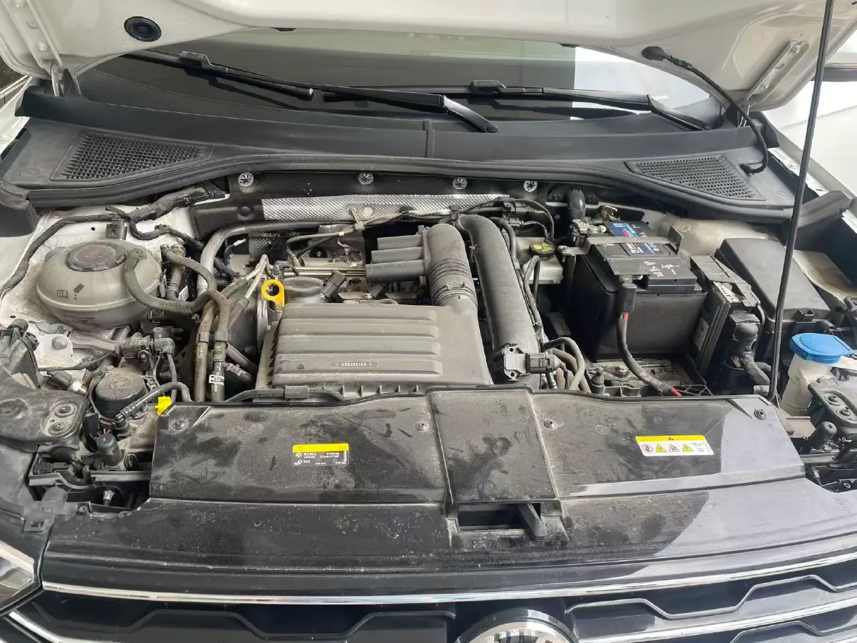 2022 Volkswagen T-Roc 1.4T 150HP L4 7DCT,autocango,china used car exporter,china ev exporter,chinese used car exporter,chinese used ev exporter