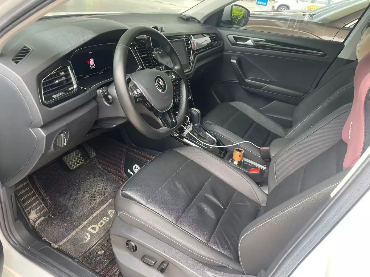 2022 Volkswagen T-Roc 1.4T 150HP L4 7DCT,autocango,china used car exporter,china ev exporter,chinese used car exporter,chinese used ev exporter