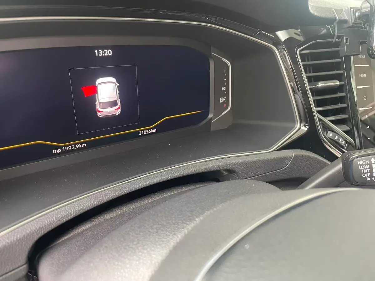 2022 Volkswagen T-Roc 1.4T 150HP L4 7DCT,autocango,china used car exporter,china ev exporter,chinese used car exporter,chinese used ev exporter