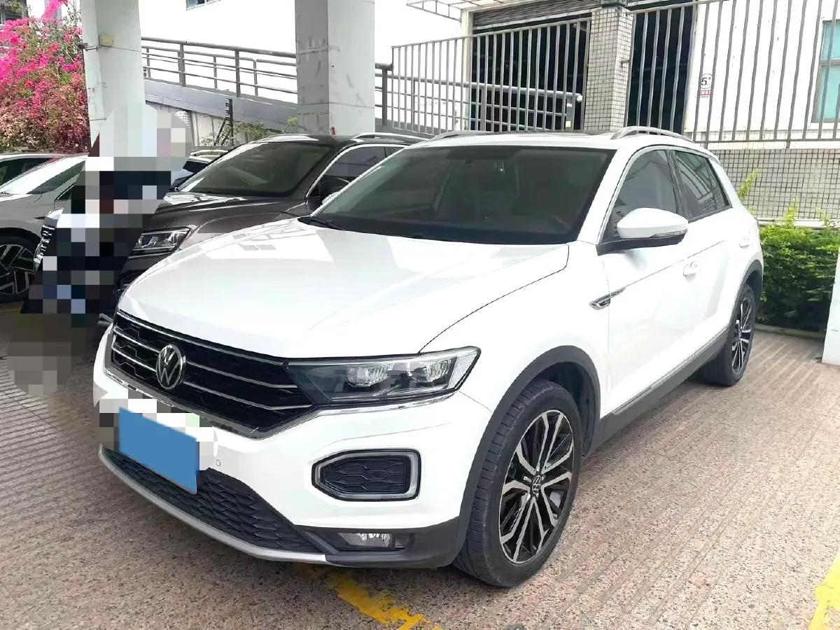 2022 Volkswagen T-Roc 1.4T 150HP L4 7DCT,autocango,china used car exporter,china ev exporter,chinese used car exporter,chinese used ev exporter