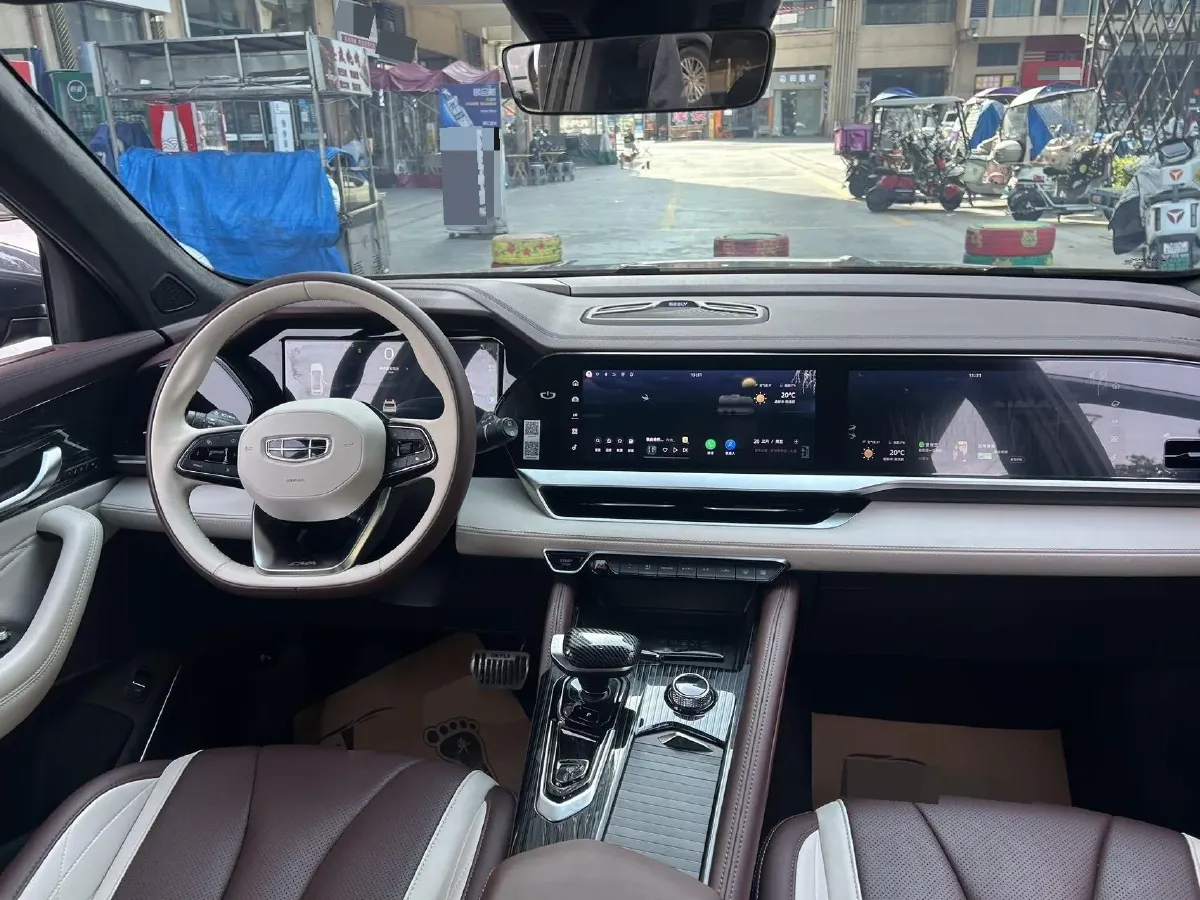 2021 Geely Monjaro 2.0T 218HP L4 7DCT,autocango,china used car exporter,china ev exporter,chinese used car exporter,chinese used ev exporter