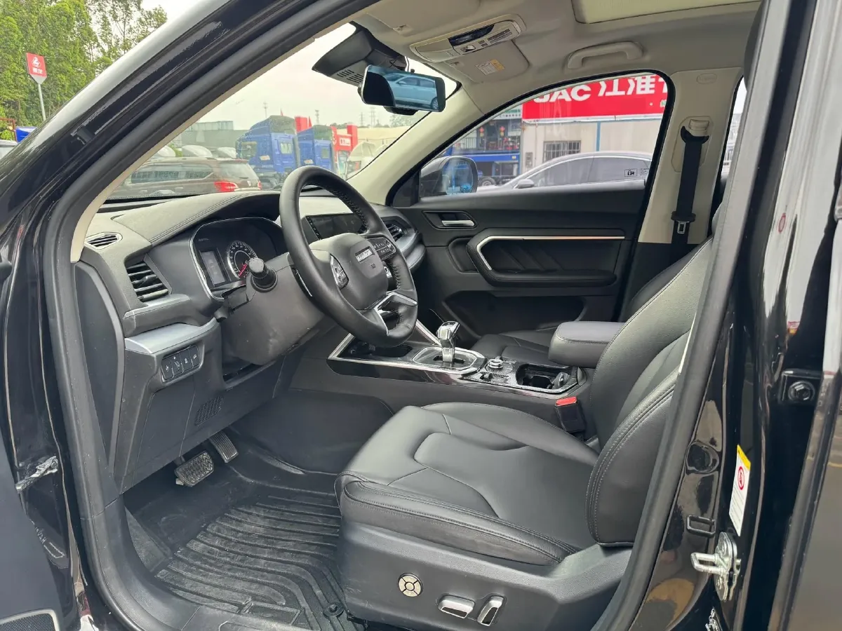 2017 Haval H6 2.0T 197HP L4 7DCT,autocango,china used car exporter,china ev exporter,chinese used car exporter,chinese used ev exporter