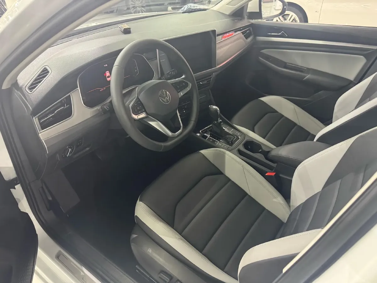 2025 Volkswagen Bora 1.5T 160HP L4 7DCT,autocango,china used car exporter,china ev exporter,chinese used car exporter,chinese used ev exporter