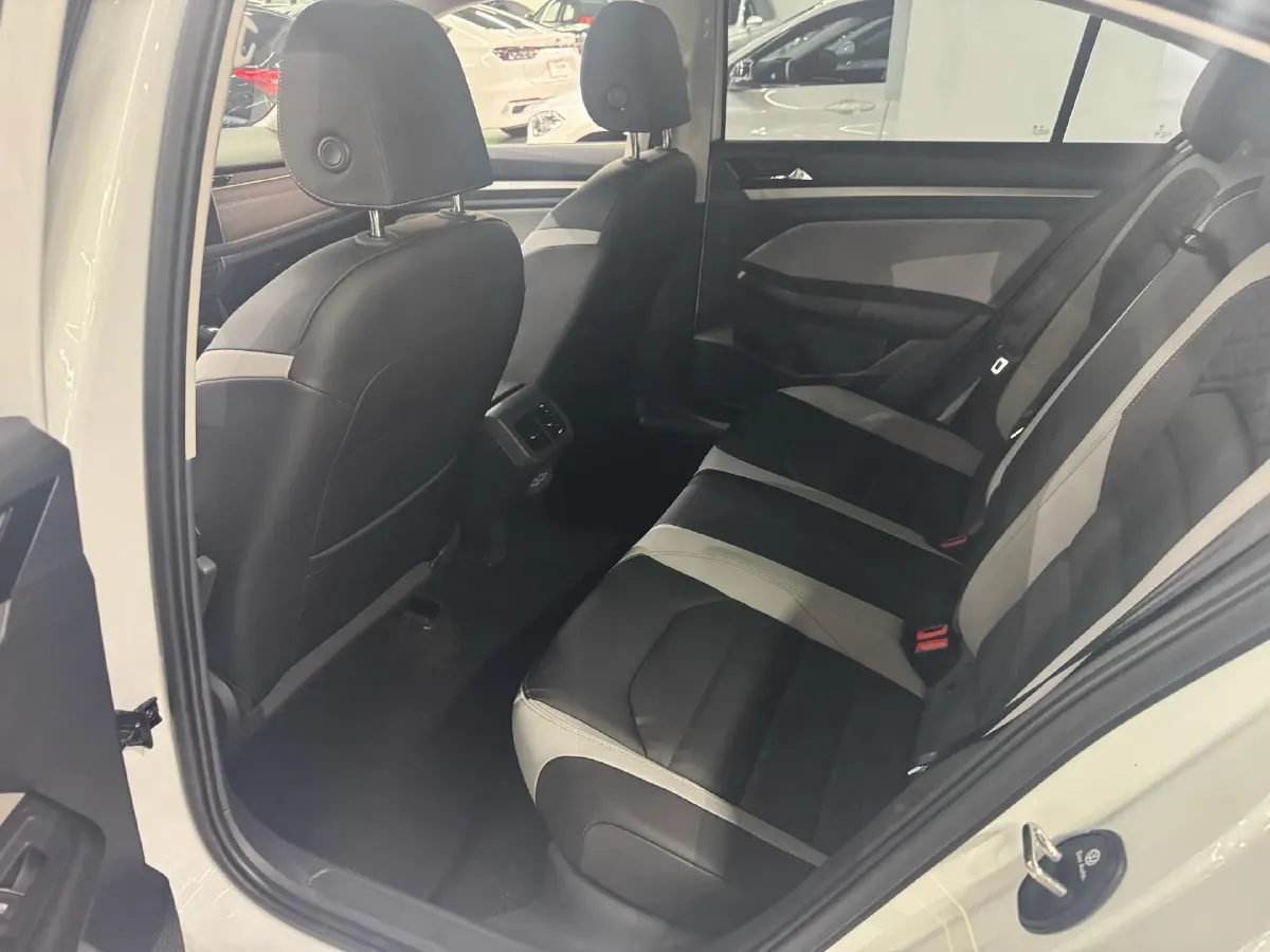 2025 Volkswagen Bora 1.5T 160HP L4 7DCT,autocango,china used car exporter,china ev exporter,chinese used car exporter,chinese used ev exporter