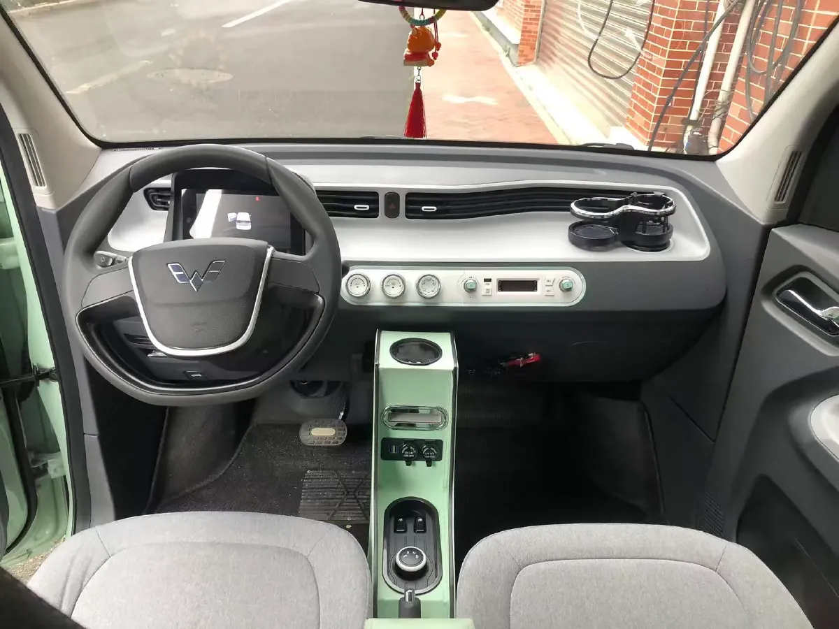 2020 WuLing HongGuang MINI EV BEV 13.8KWH,autocango,china used car exporter,china ev exporter,chinese used car exporter,chinese used ev exporter