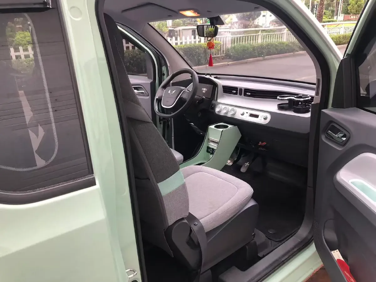 2020 WuLing HongGuang MINI EV BEV 13.8KWH,autocango,china used car exporter,china ev exporter,chinese used car exporter,chinese used ev exporter