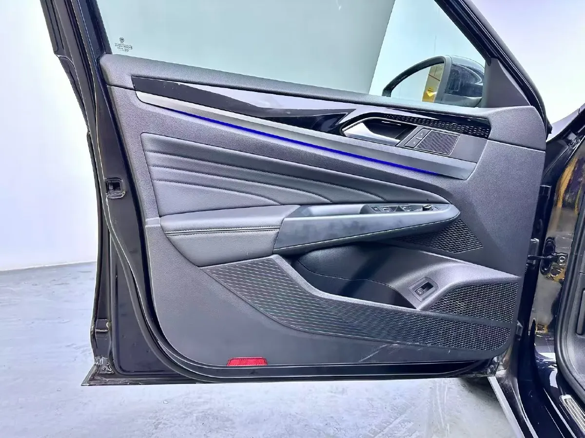 2022 Xpeng P7 BEV 60.2KWH,autocango,china used car exporter,china ev exporter,chinese used car exporter,chinese used ev exporter